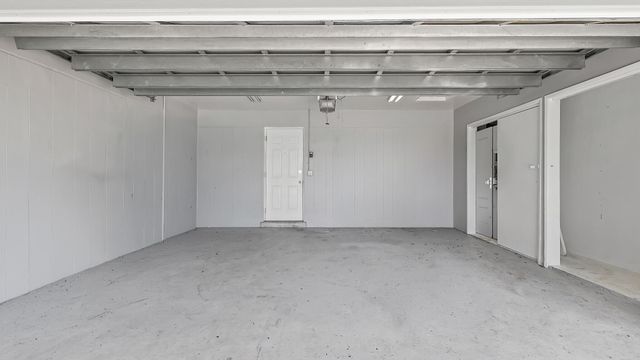 2241 NE 33rd Street, Lighthouse Point, FL 33064