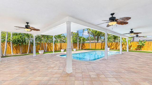 2241 NE 33rd Street, Lighthouse Point, FL 33064