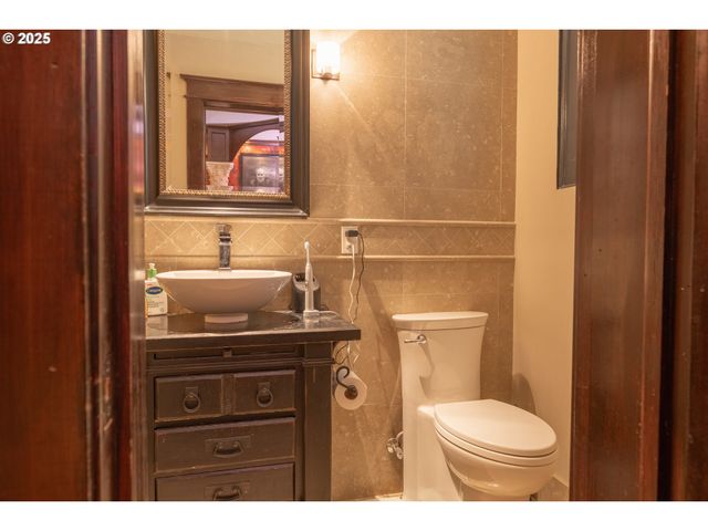 2046 Nw FLANDERS St 13-1, Portland, OR 97209