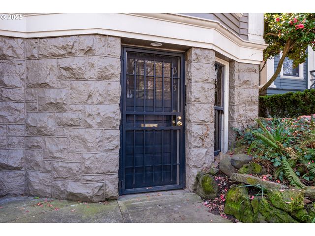 2046 Nw FLANDERS St 13-1, Portland, OR 97209