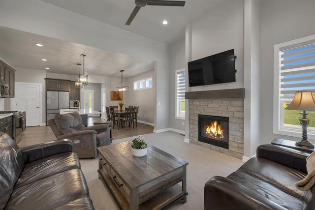 2812 ELM TREE, Howard, WI 54313