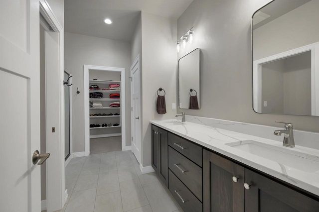 2812 ELM TREE, Howard, WI 54313