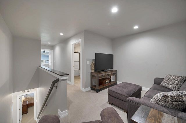 2812 ELM TREE, Howard, WI 54313
