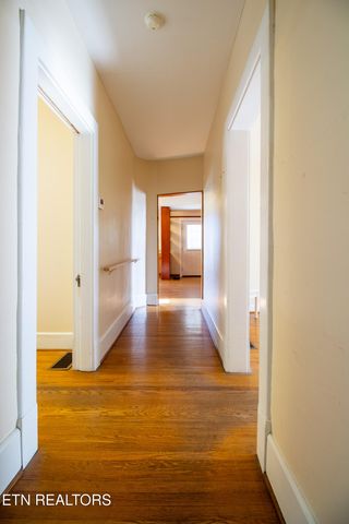 301 S Chamberlain Ave, Rockwood, TN 37854