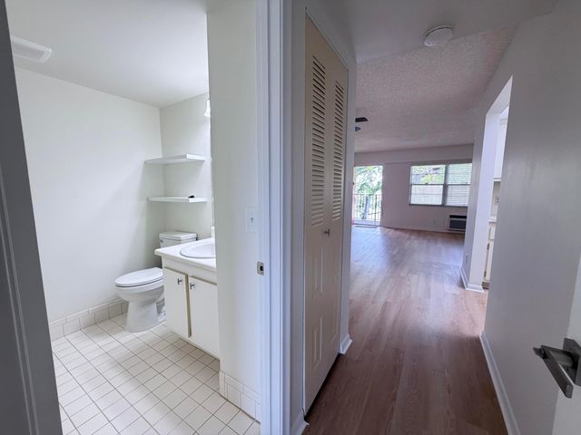 100 SW 132nd Way 303k, Pembroke Pines, FL 33027