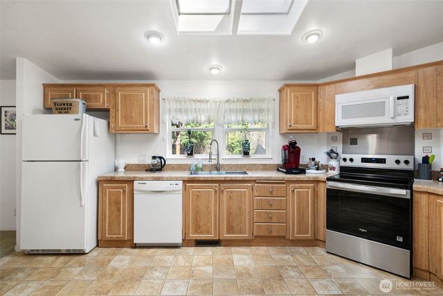 320 E Rivendell Road, Grapeview, WA 98964