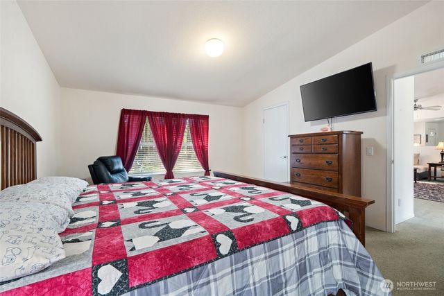 320 E Rivendell Road, Grapeview, WA 98964