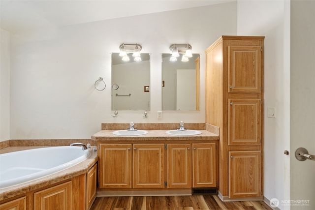 320 E Rivendell Road, Grapeview, WA 98964