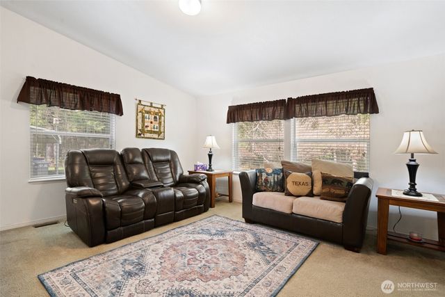 320 E Rivendell Road, Grapeview, WA 98964