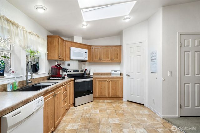 320 E Rivendell Road, Grapeview, WA 98964