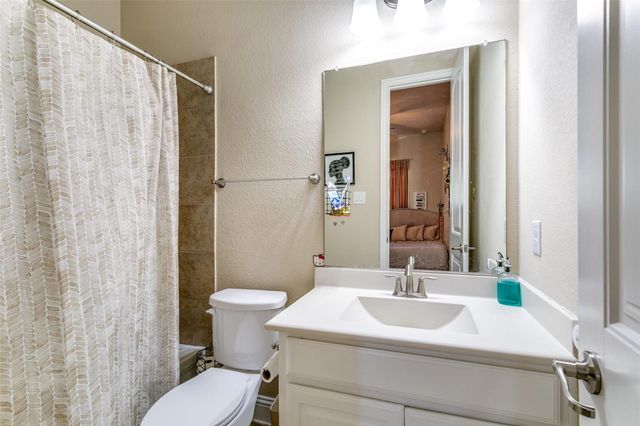 504 Garden Avenue, Euless, TX 76039