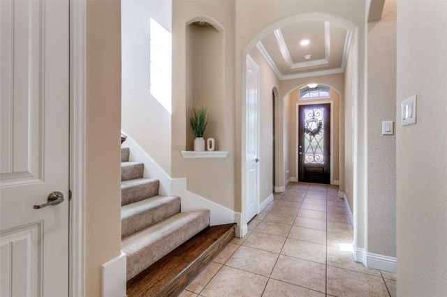 504 Garden Avenue, Euless, TX 76039