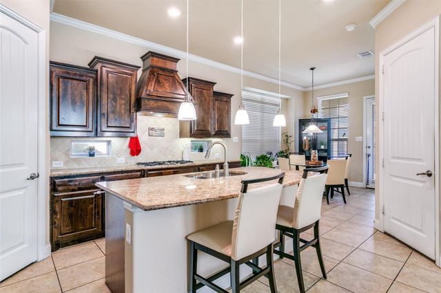 504 Garden Avenue, Euless, TX 76039