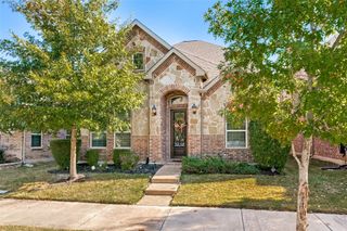 504 Garden Avenue, Euless, TX 76039