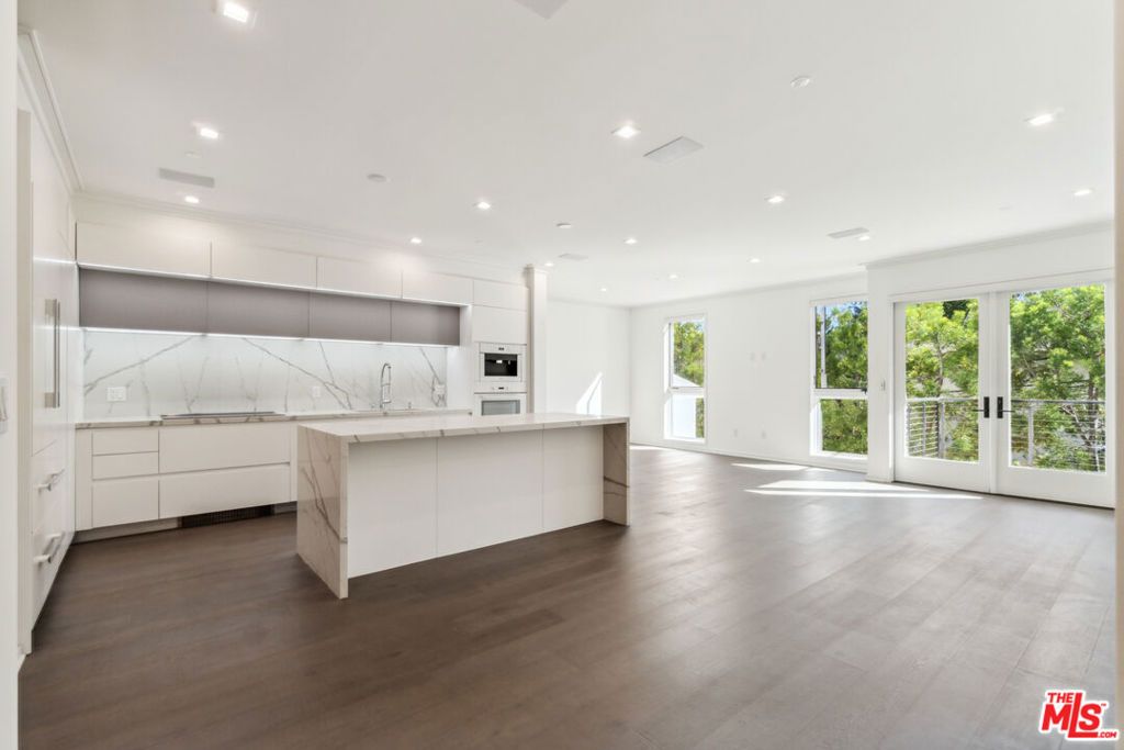 132 N Swall Drive 202, Los Angeles, CA 90048 — exterior