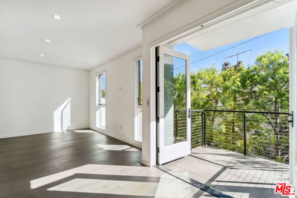 132 N Swall Drive 202, Los Angeles, CA 90048 — photo 3