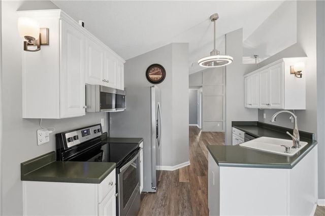584 Fernstone Trail, Lawrenceville, GA 30046