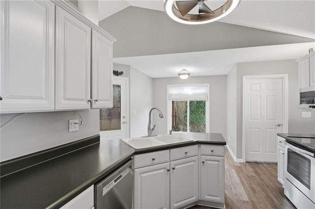 584 Fernstone Trail, Lawrenceville, GA 30046