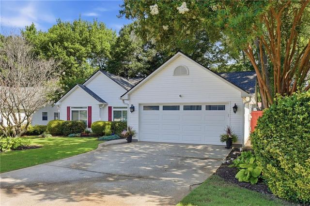 584 Fernstone Trail, Lawrenceville, GA 30046