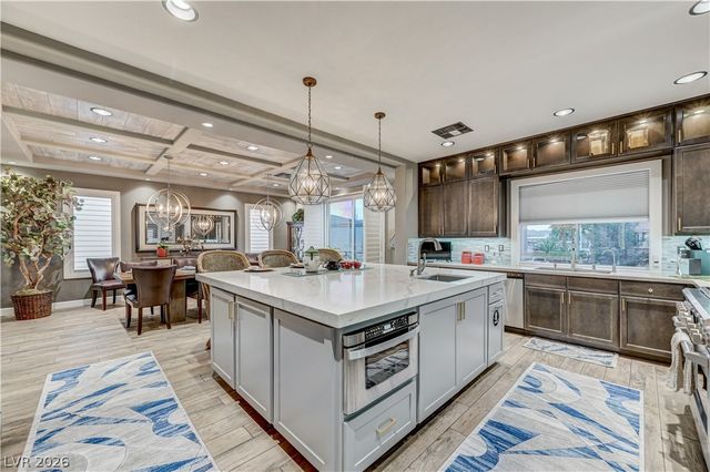 8354 Bartholomew Park Court, Las Vegas, NV 89139