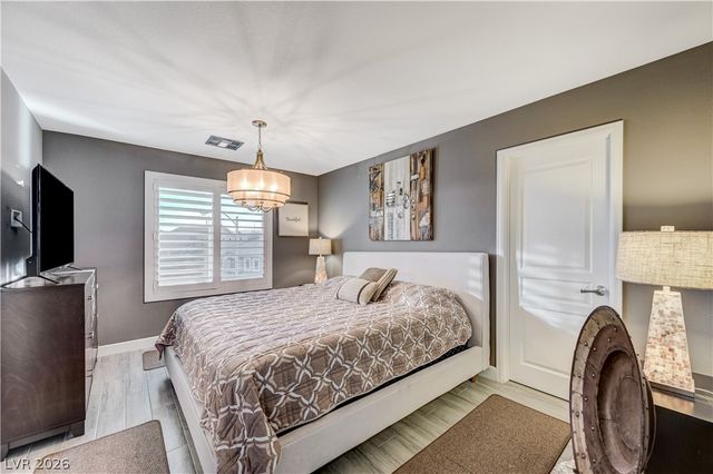 8354 Bartholomew Park Court, Las Vegas, NV 89139