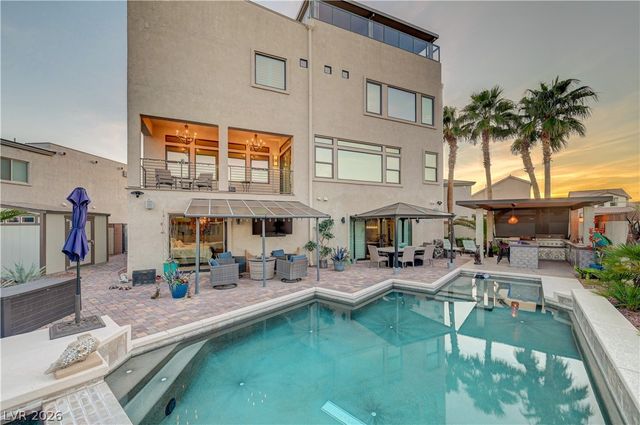 8354 Bartholomew Park Court, Las Vegas, NV 89139