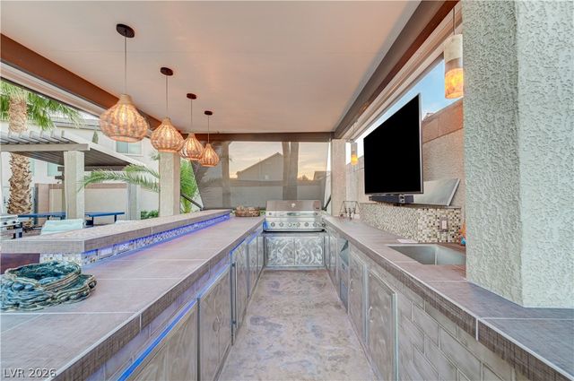 8354 Bartholomew Park Court, Las Vegas, NV 89139