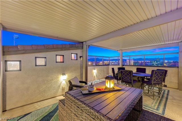 8354 Bartholomew Park Court, Las Vegas, NV 89139