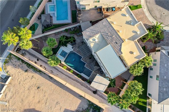 8354 Bartholomew Park Court, Las Vegas, NV 89139