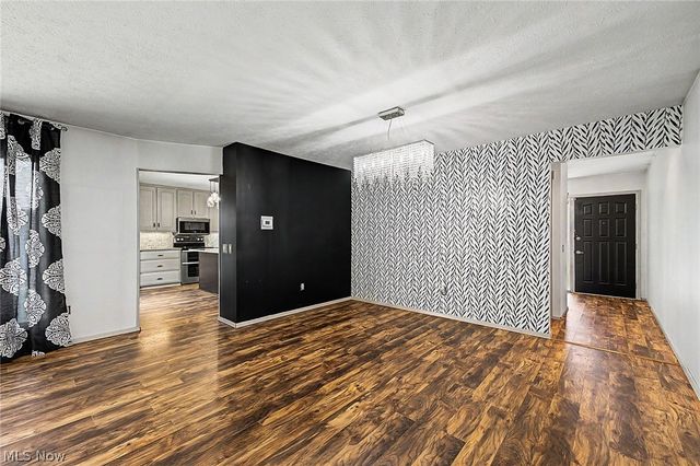 13192 Olympus Way, Strongsville, OH 44149