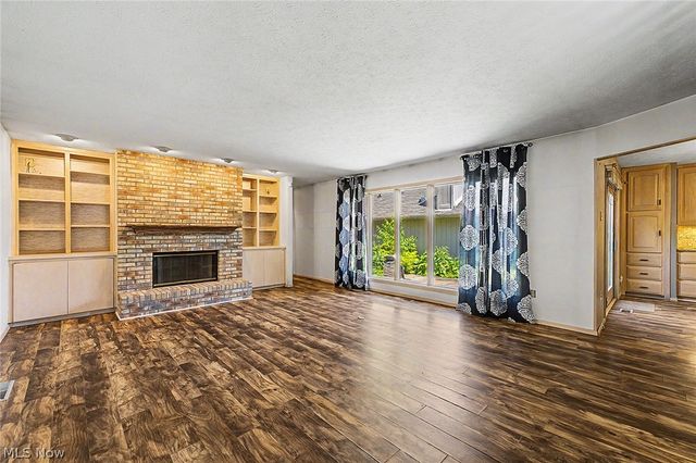 13192 Olympus Way, Strongsville, OH 44149