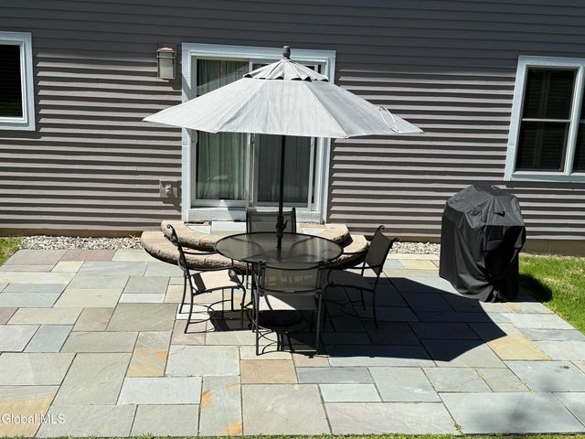 11 Long Shadow Drive, Colonie, NY 12110