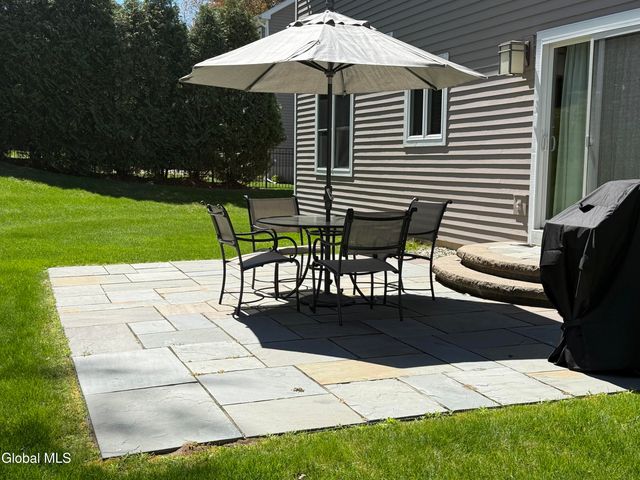 11 Long Shadow Drive, Colonie, NY 12110