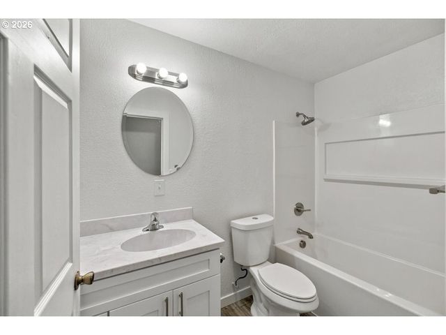 4165 Nw GLENWOOD Ave, Albany, OR 97321