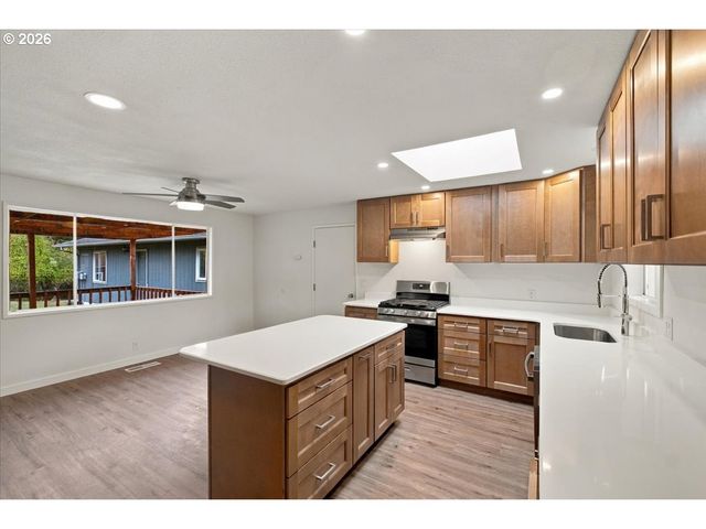 4165 Nw GLENWOOD Ave, Albany, OR 97321