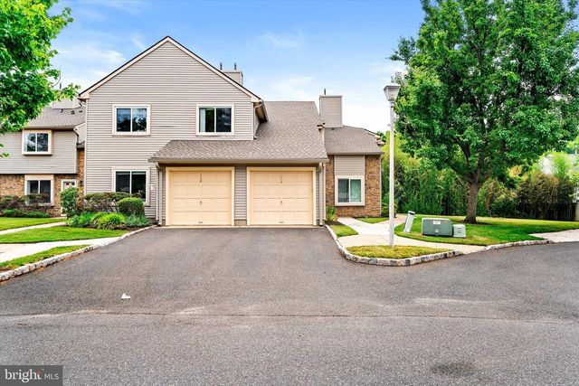 114 TEAL CT, East Windsor, NJ 08520