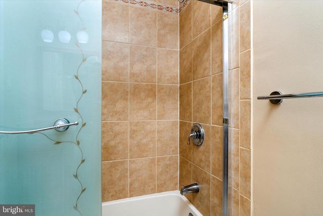 114 TEAL CT, East Windsor, NJ 08520