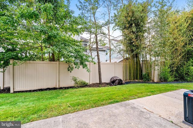 114 TEAL CT, East Windsor, NJ 08520