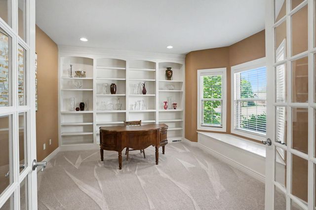 1702 DUNHILL WAY, Columbia, MO 65203