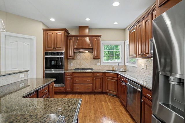 1702 DUNHILL WAY, Columbia, MO 65203