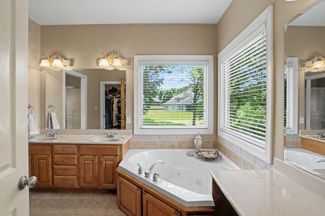1702 DUNHILL WAY, Columbia, MO 65203