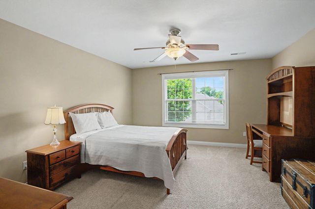1702 DUNHILL WAY, Columbia, MO 65203