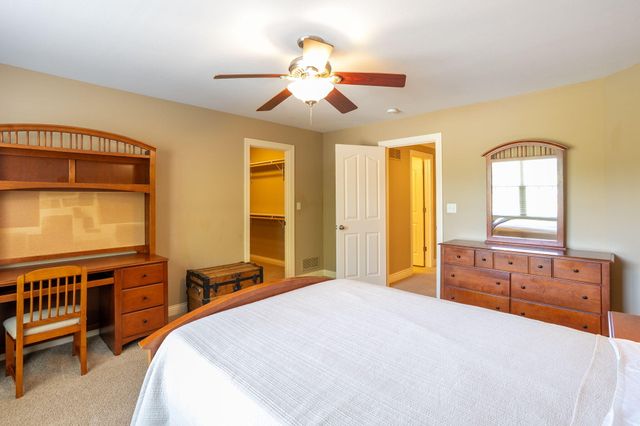 1702 DUNHILL WAY, Columbia, MO 65203