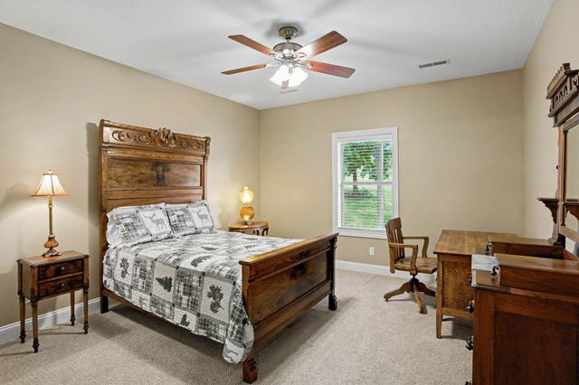 1702 DUNHILL WAY, Columbia, MO 65203