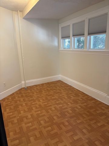 15 Nichols Ave 1, Watertown, MA 02472