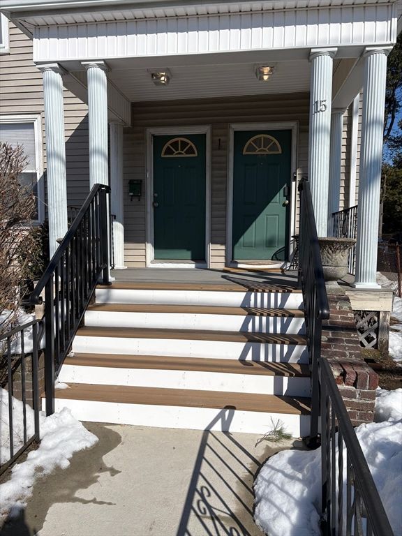 15 Nichols Ave 1, Watertown, MA 02472