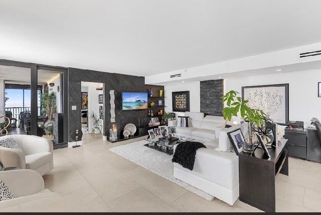 3400 S Ocean Boulevard Phg, Highland Beach, FL 33487