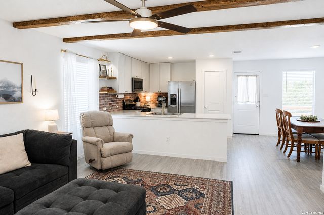32022 SHRUBLAND DR, Bulverde, TX 78163