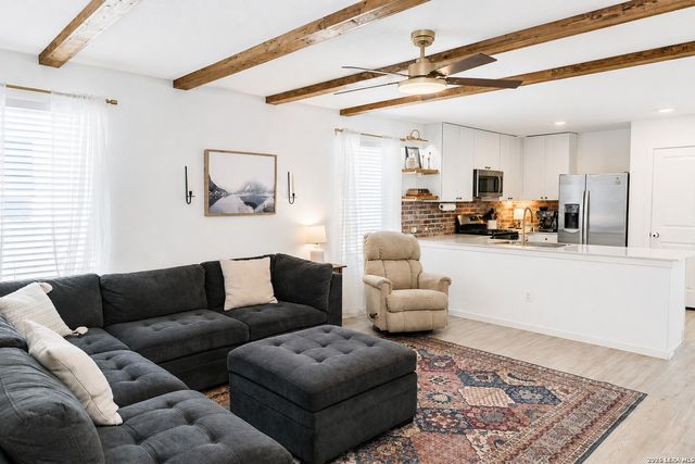 32022 SHRUBLAND DR, Bulverde, TX 78163