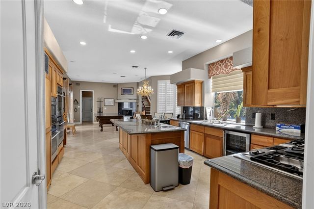 7440 Eldora Avenue, Las Vegas, NV 89117